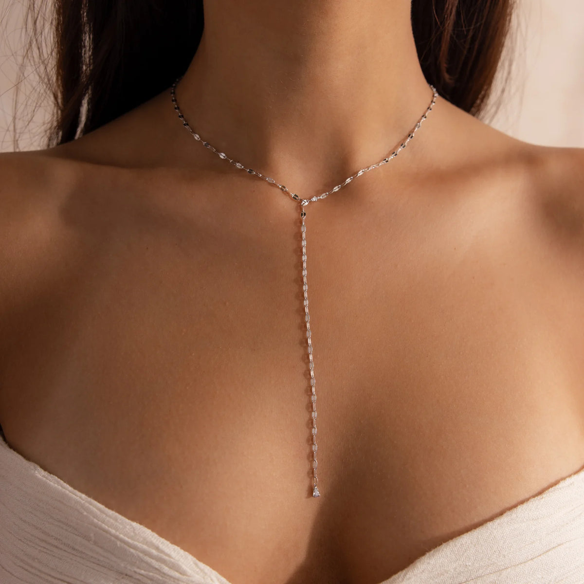 Colar tipo laço Lariat