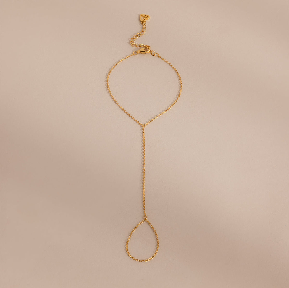 Pulseira delicada de corrente de mão