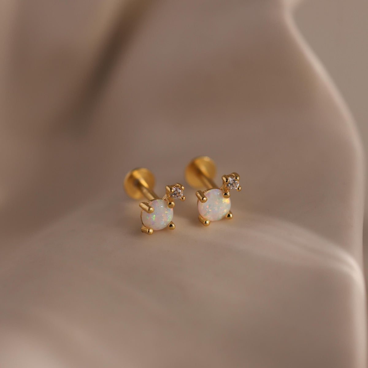Brincos de Pressão com Opala e Diamante