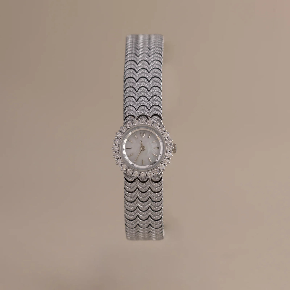 Relógio Pavé Scalloped
