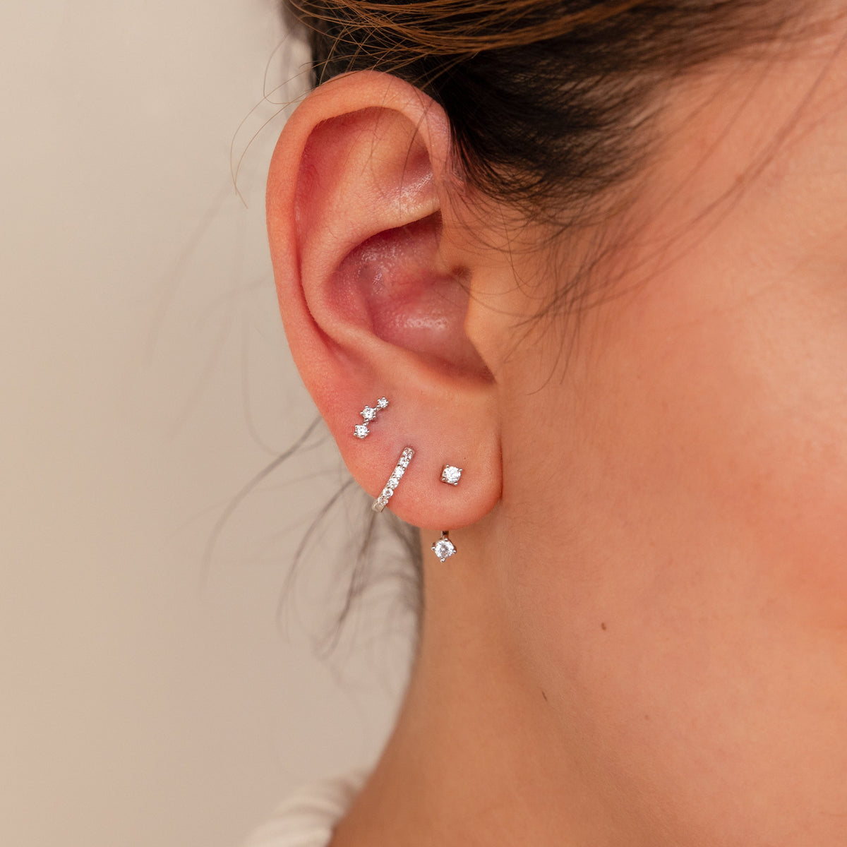 Conjunto de brincos pedras brilhantes