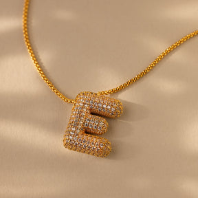 Colar de letras Pave Puff