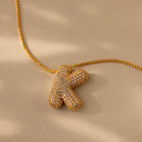 Colar de letras Pave Puff