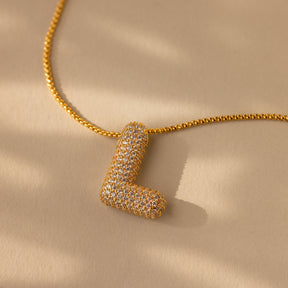 Colar de letras Pave Puff