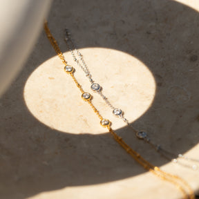 Corrente de mão com moldura de diamante