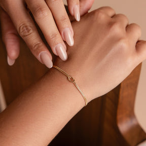Pulseira Love com Nó