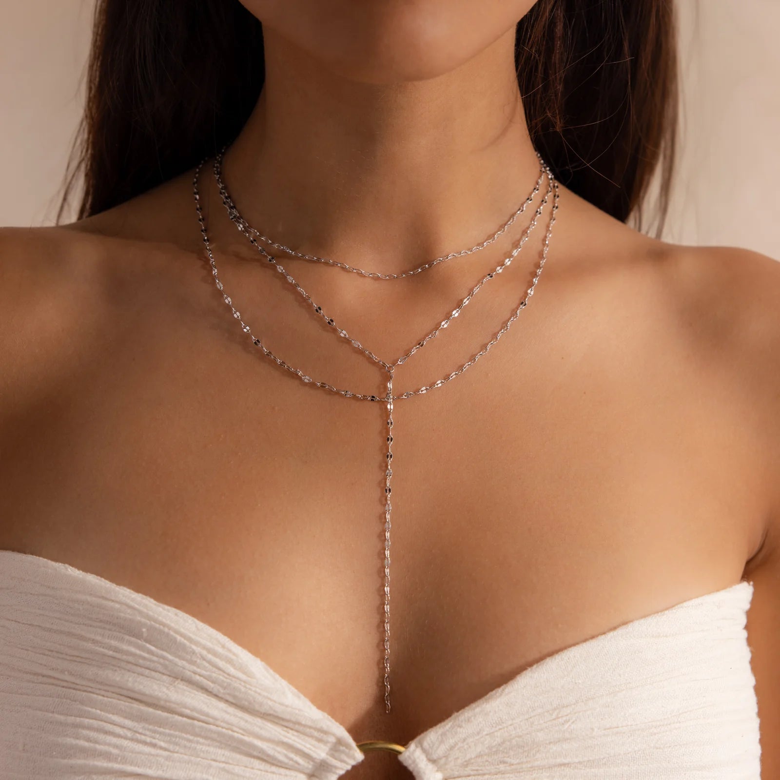 Colar Lariat tipo laço em camadas brilhante