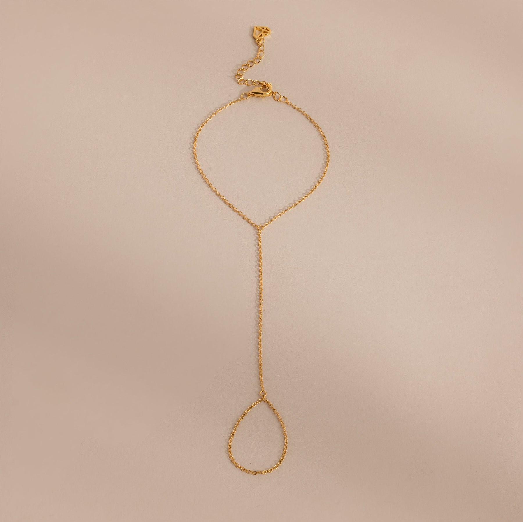 Pulseira delicada de corrente de mão