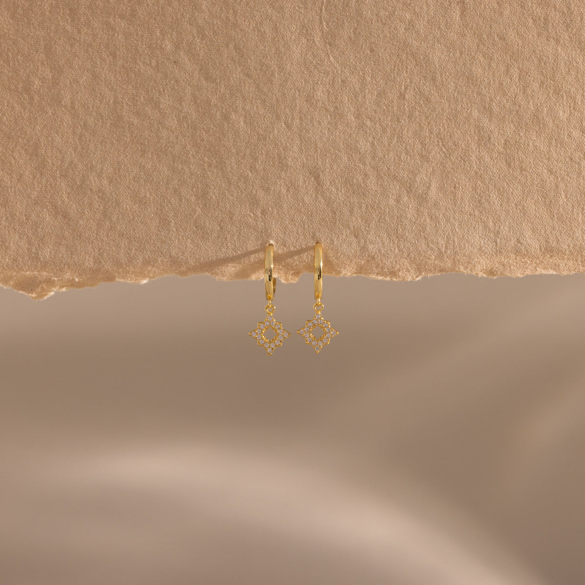 Brincos Star Hoops