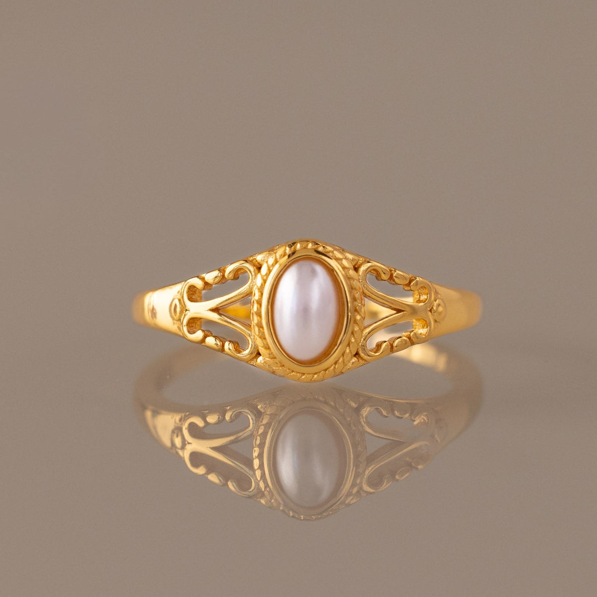 Anel de sinete vintage com pérola oval