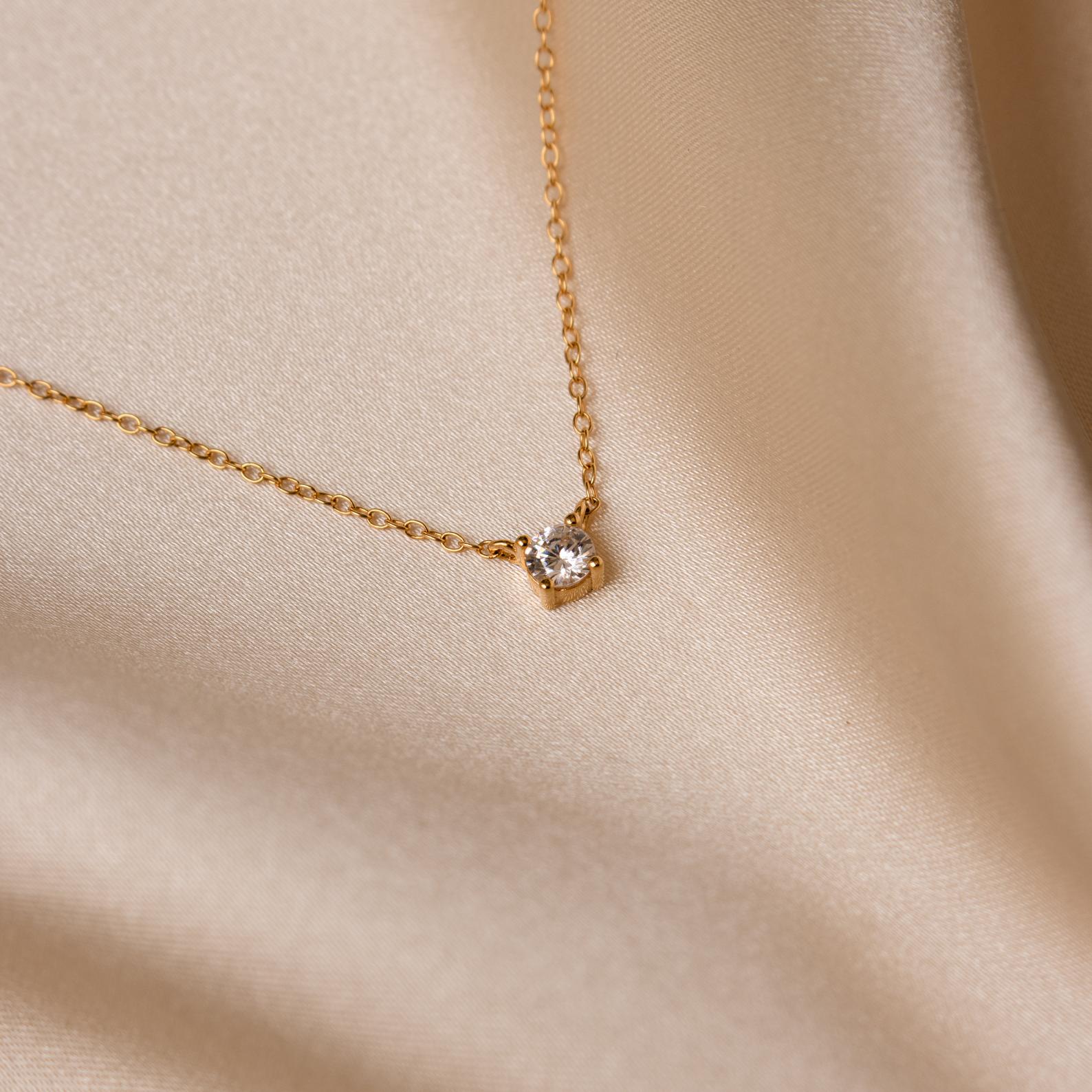 Colar de diamante delicado