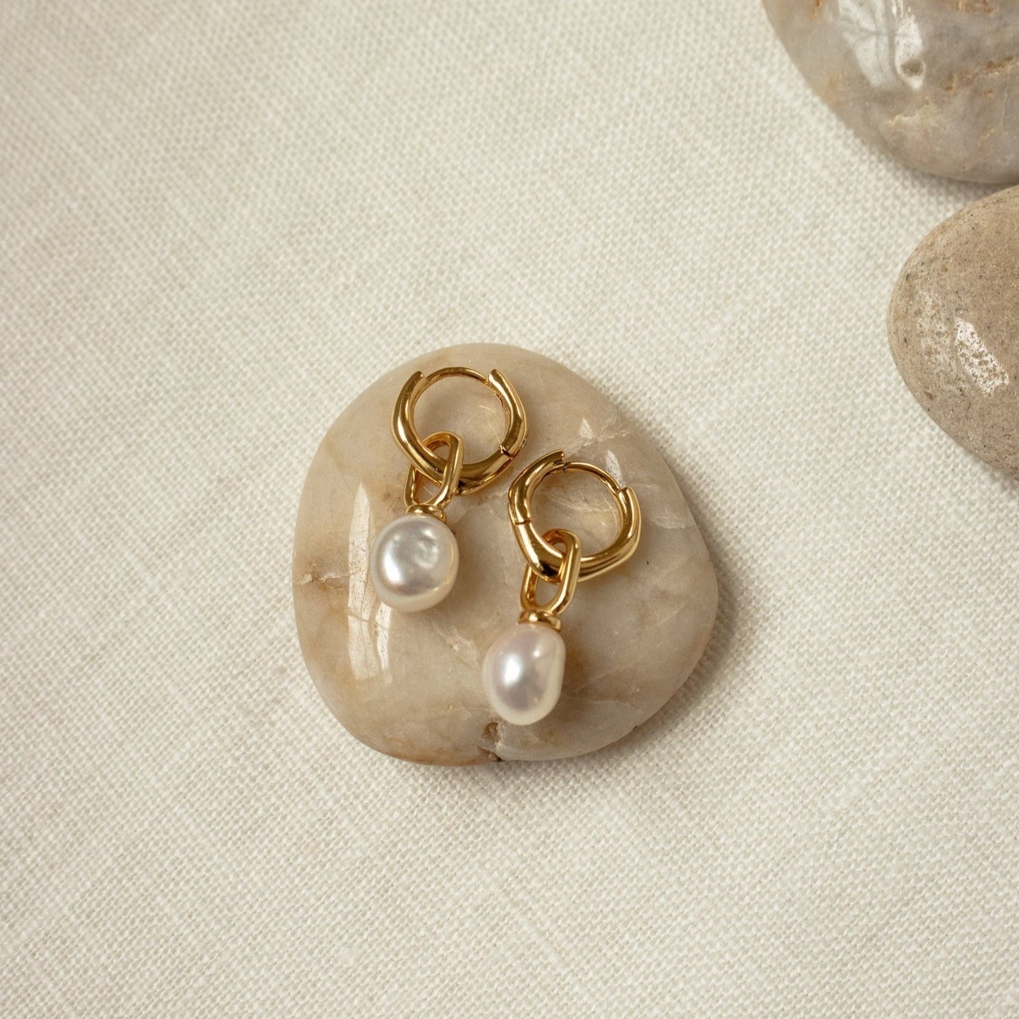 Argolas de pérolas de avelã