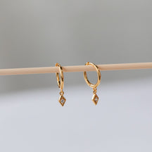Brincos com diamantes Ericka