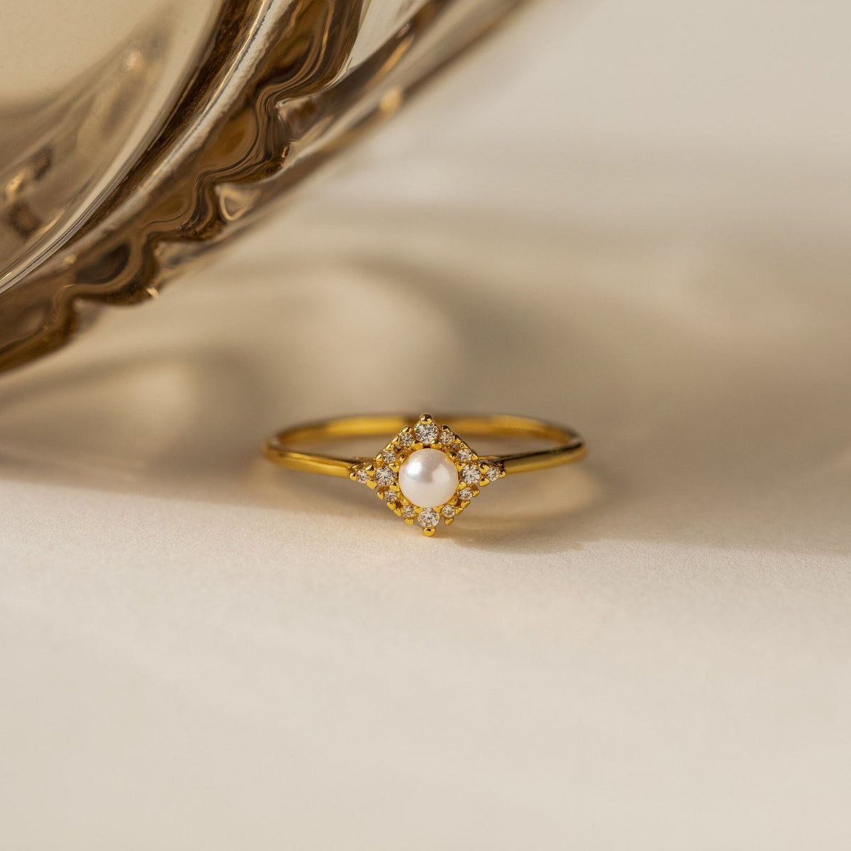 Anel Vintage Pave Pearl em Ouro 18K