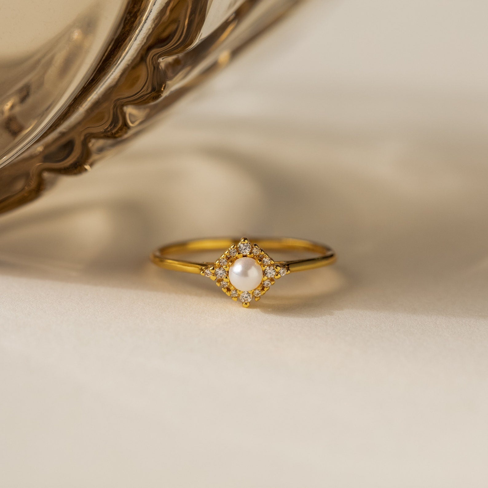 Anel Vintage Pave Pearl em Ouro 18K