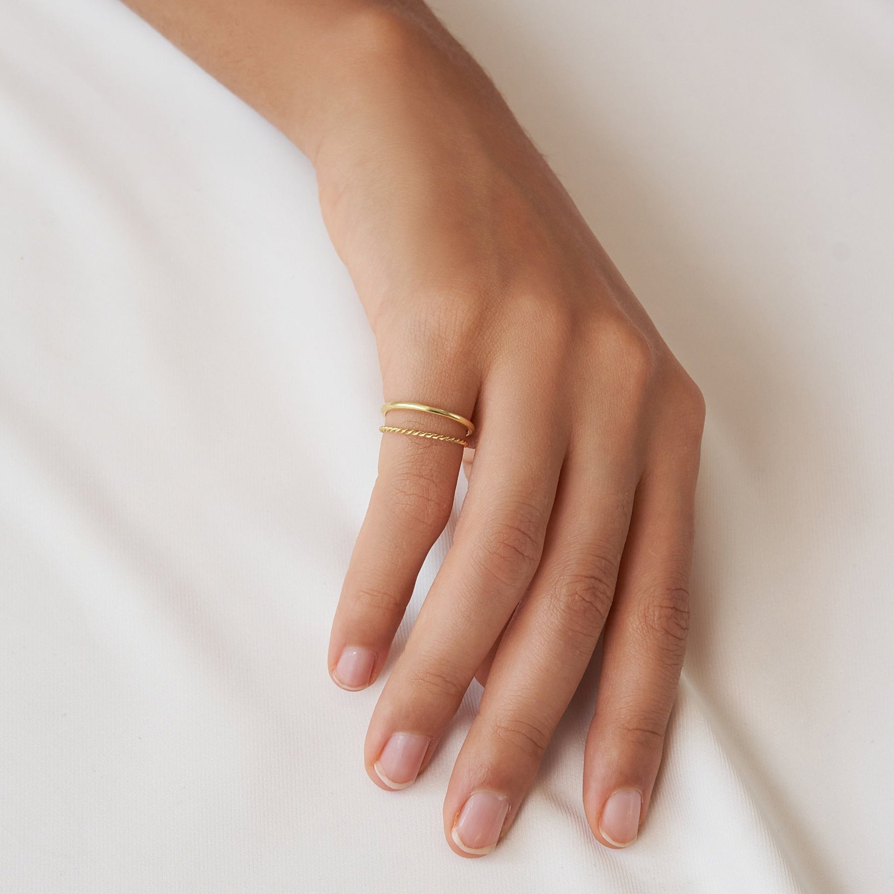 Conjunto de anéis empilháveis minimalistas