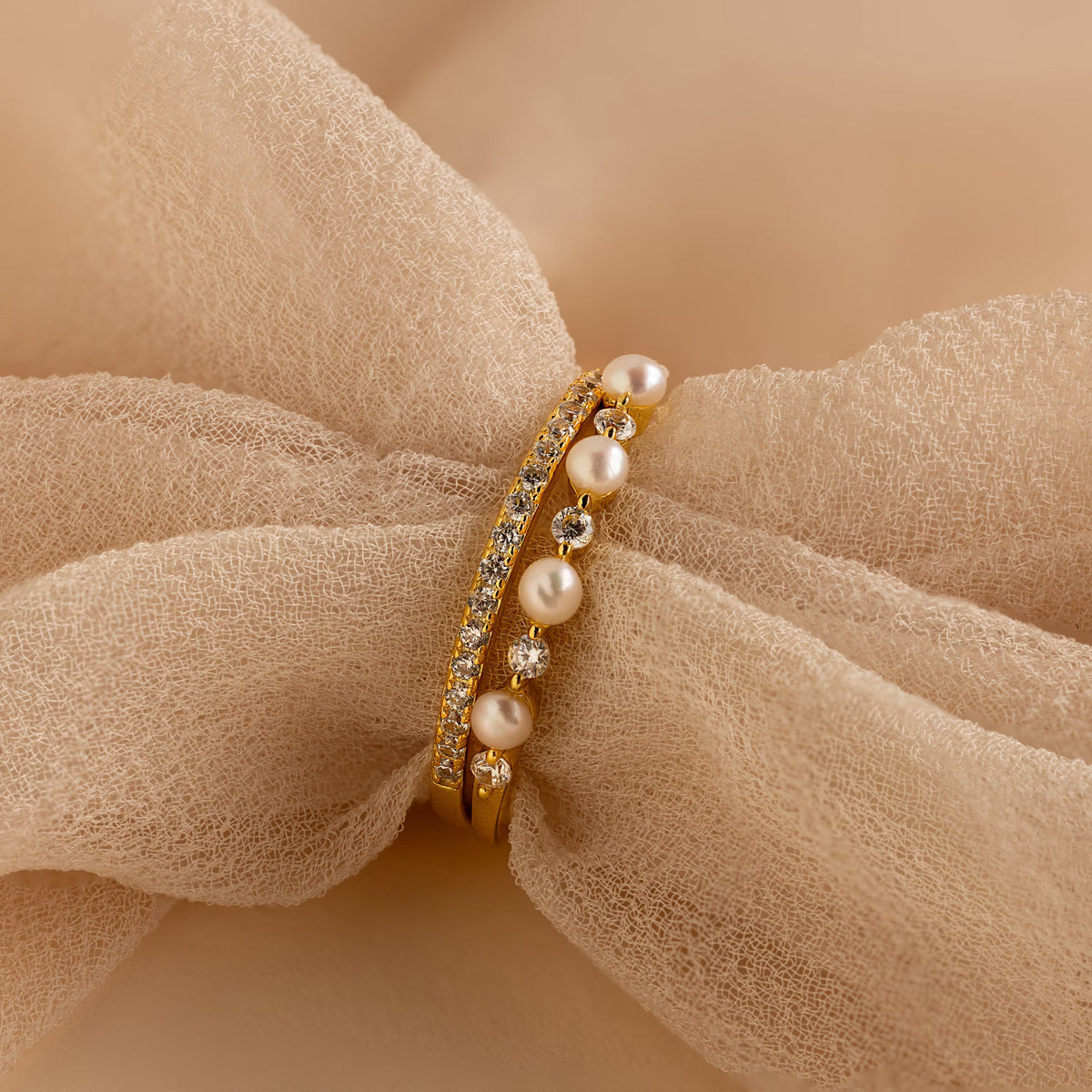 Conjunto de anéis empilháveis de pérolas Pave