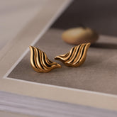 Brincos Bold Wing
