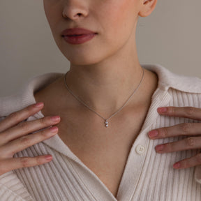 Colar de pérolas e diamantes Tiny Pearl
