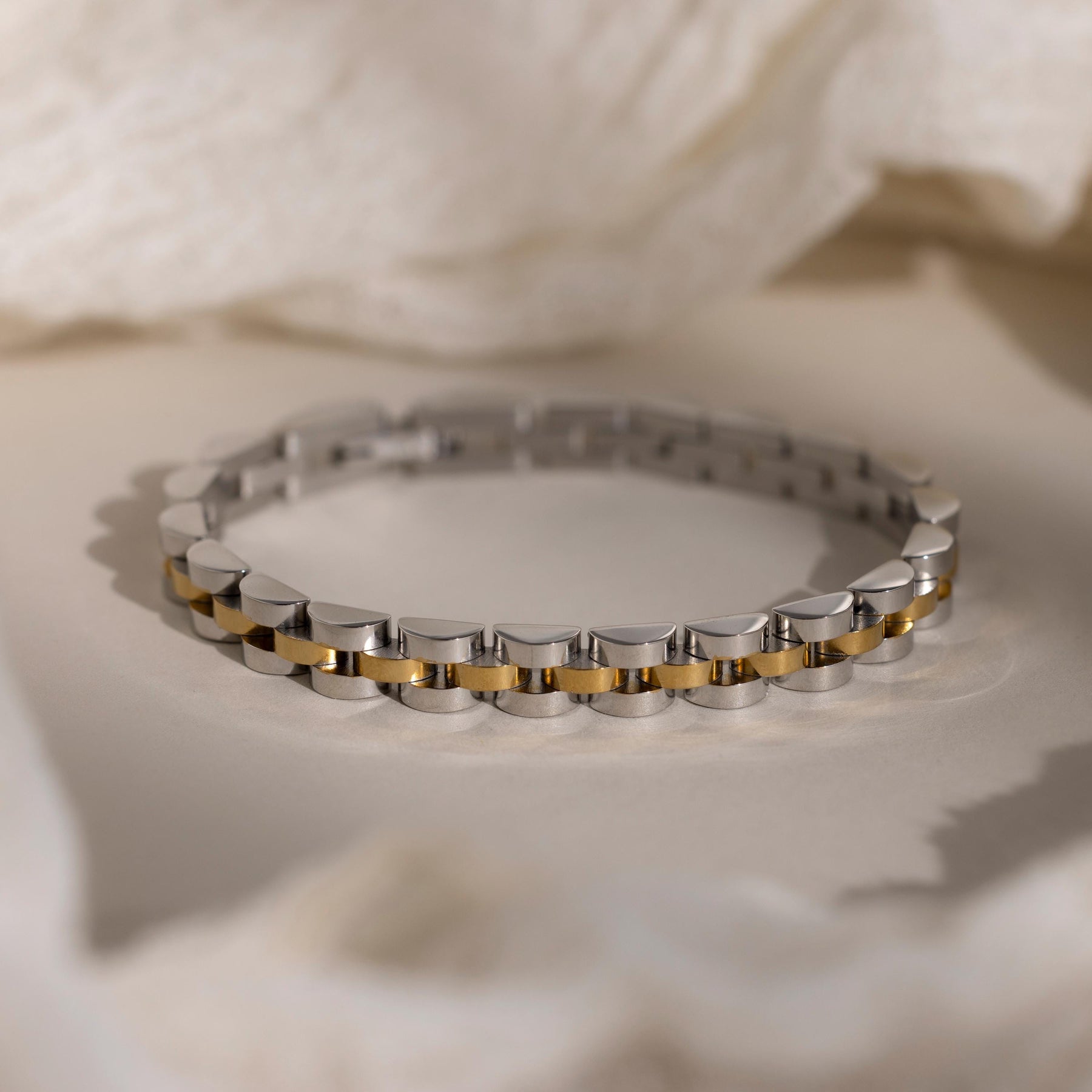 Pulseira de elos de metal misto