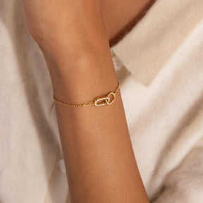Pulseira com pingente de pavê